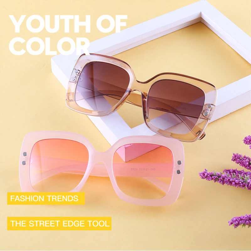 

New Fashion Big Frame Square Frame Female Sunglasses Classic Trend Personality Rice Nail Colorful High-quality Sunglasses
