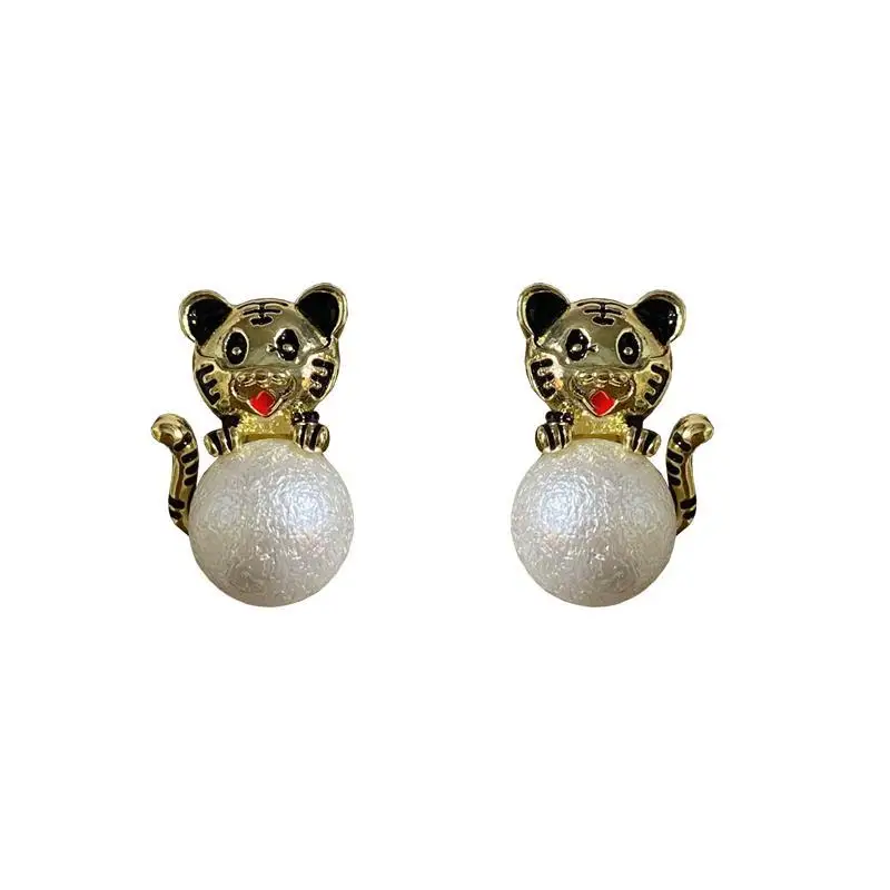 

2022 year of the tiger Zodiac geometric Pearl Earrings female S925 silver needle cute little tiger Earrings net red temperament