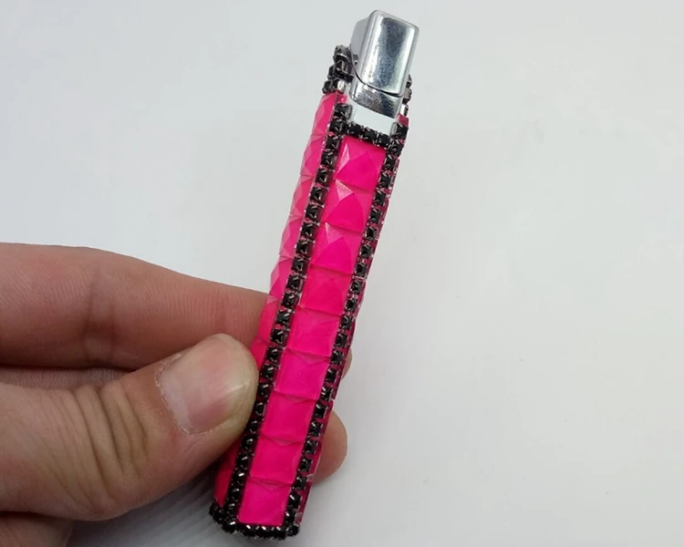 Милые женские тонкие газовые зажигалки, стразы, зажигалка для сигарет, повторная надувная Зажигалка 9,5 см
