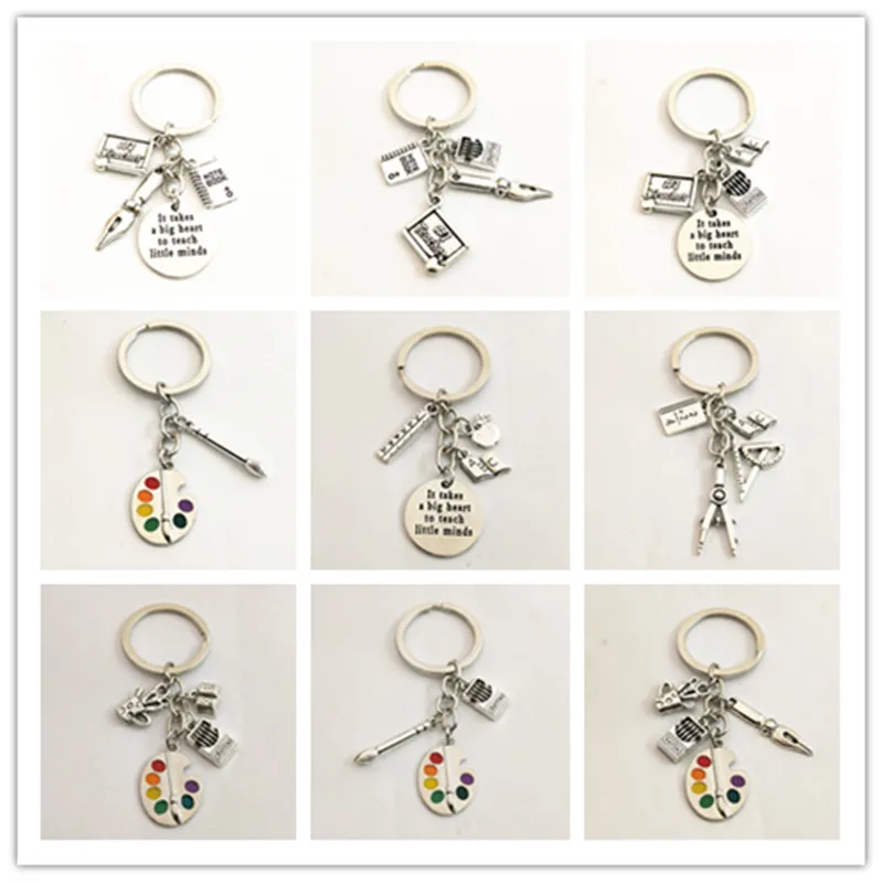 Брелок для ключей подарок учителей с маленьким разумом большим сердцем