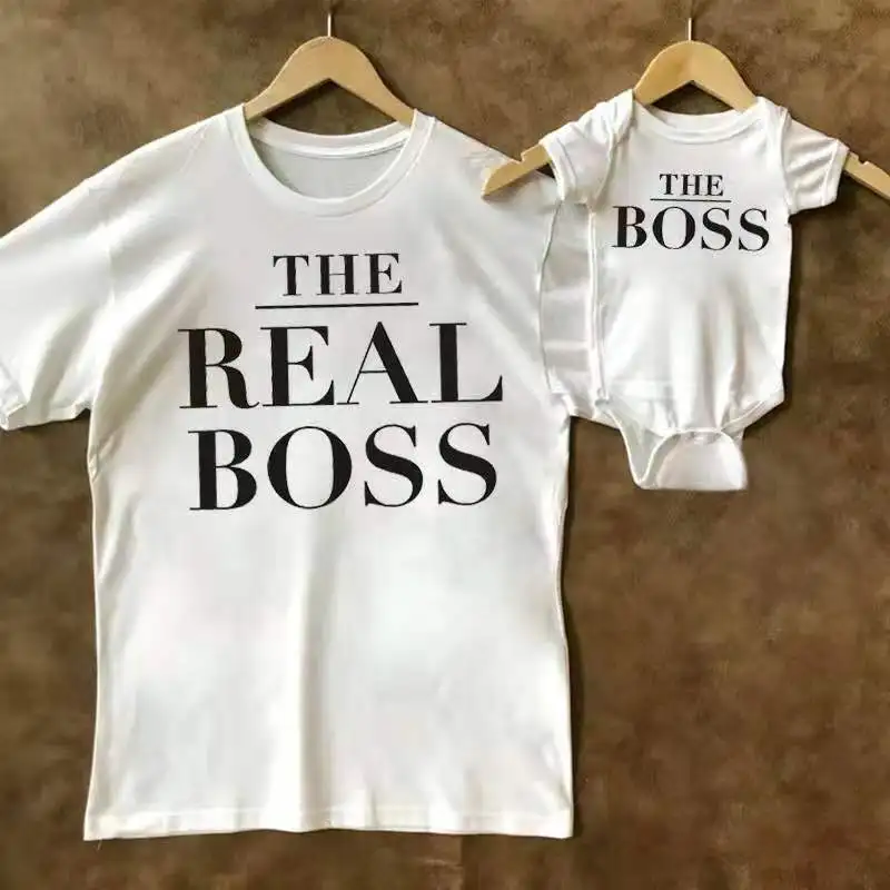 Милая футболка с короткими рукавами надписью Real Boss круглым вырезом для папы и
