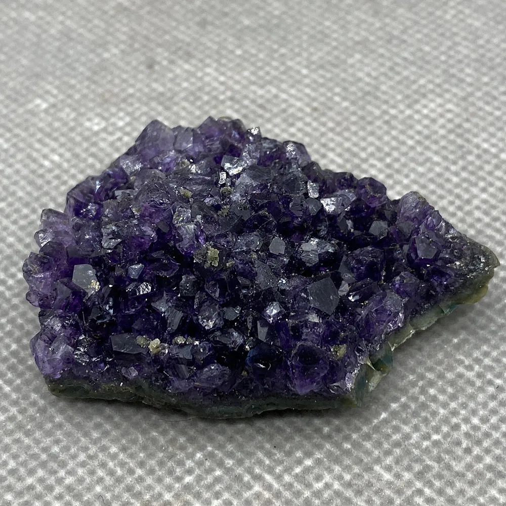

The color of the natural Brazilian amethyst rough is very good in purple. 6#