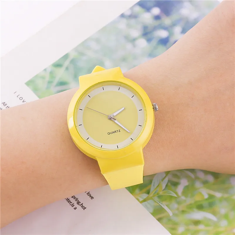 Женские повседневные часы с силиконовым ремешком Простые аналоговые кварцевые