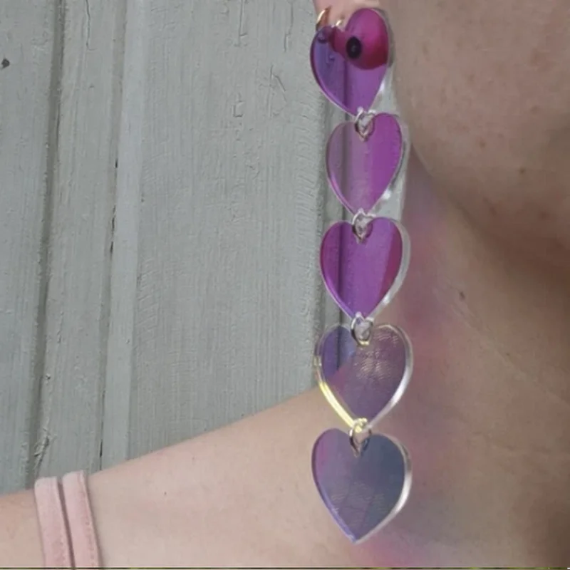 Переливающиеся акриловые серьги-гвоздики с лазерной резкой в несколько рядов