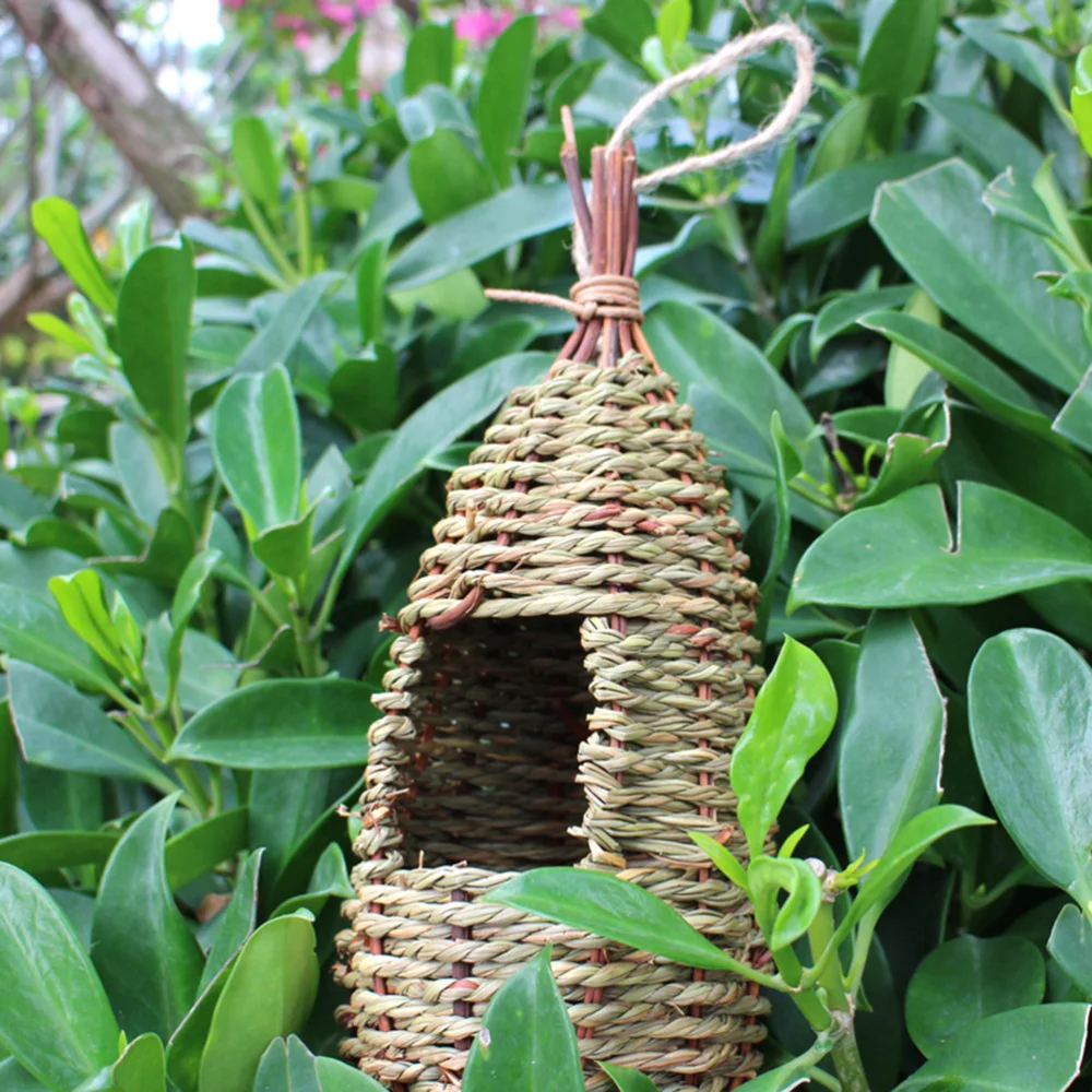

Straw Birdhouse Idyllic Garden Indoor Outdoor Ornament Grass Woven Birds Nest Box Breeding Swallows Nest Hanging Decoration for