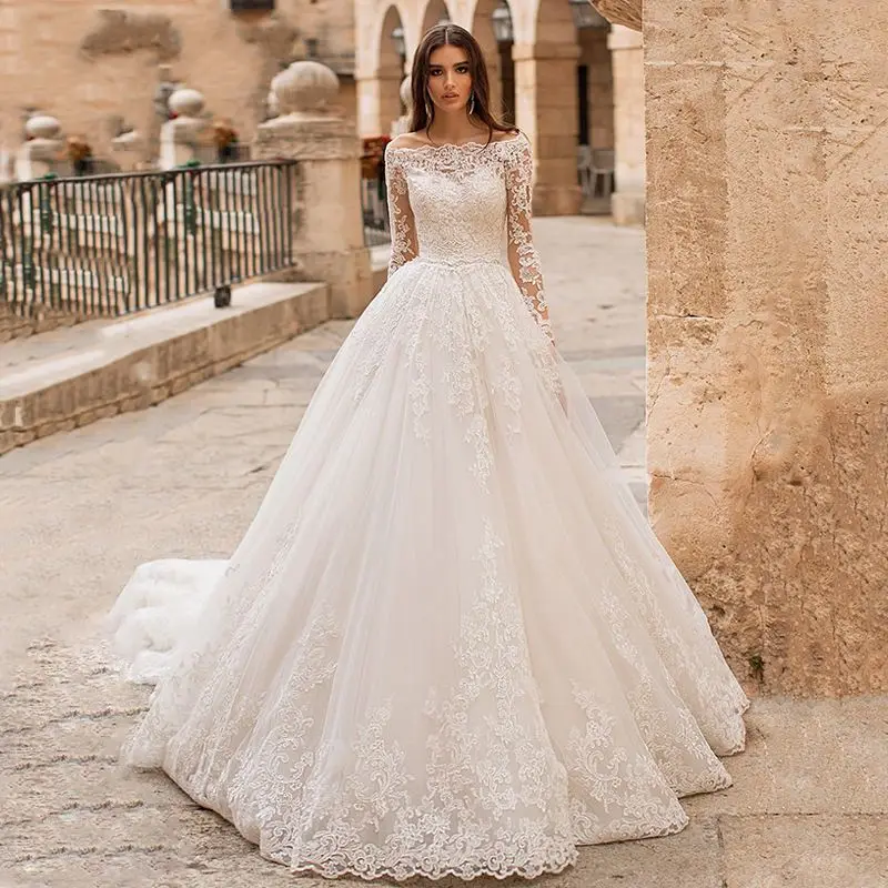 

Платье свадебное кружевное ТРАПЕЦИЕВИДНОЕ с длинным рукавом и вырезом лодочкой