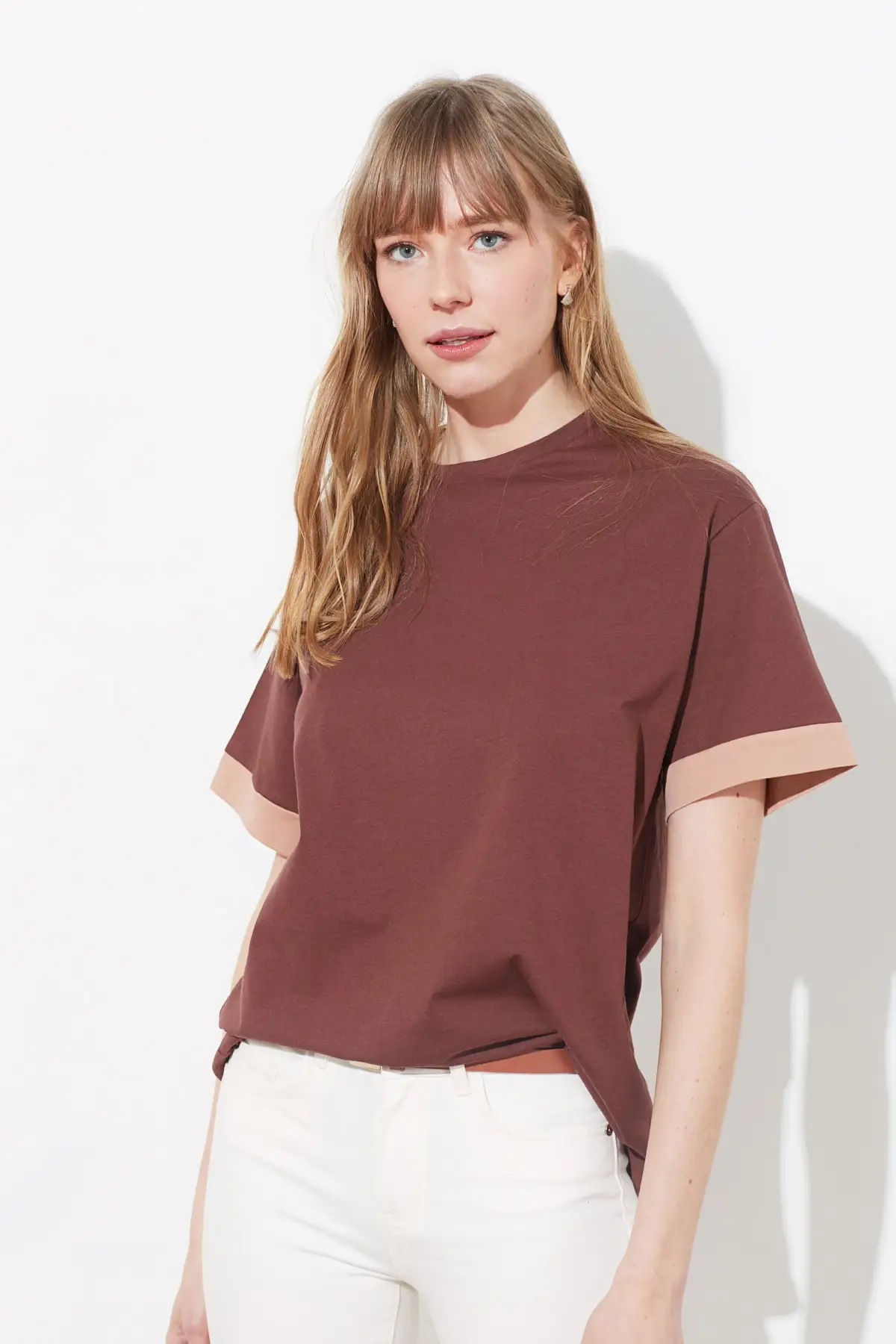 Трикотажная футболка бойфренда с черной лентой TWOSS19AD0079|Футболки| |