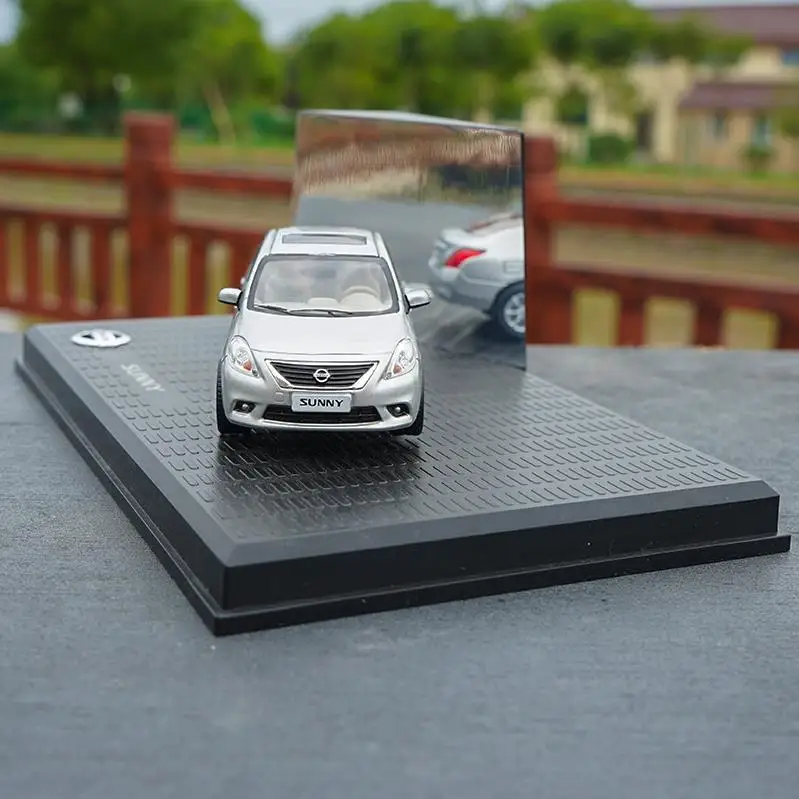1:43 Nissan Sunny игрушечная машинка из сплава изысканный подарок Коллекционная модель