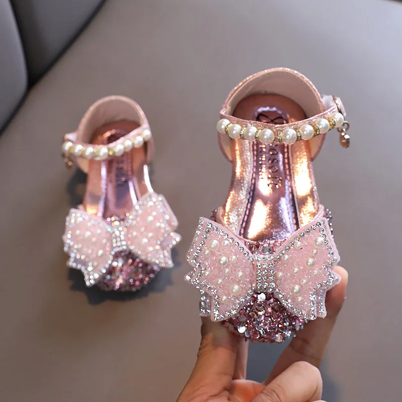 

Baby Girls Princess Shoes Sequins Pearl Bow Kids Sandals Non-slip Children Shoes Party Wedding Elegant Performance Shoes