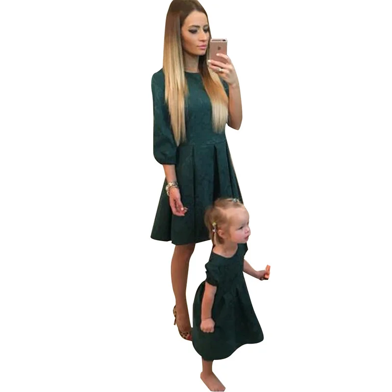 Модное платье для мамы и дочки комплекты одежды семьи платья с длинными рукавами