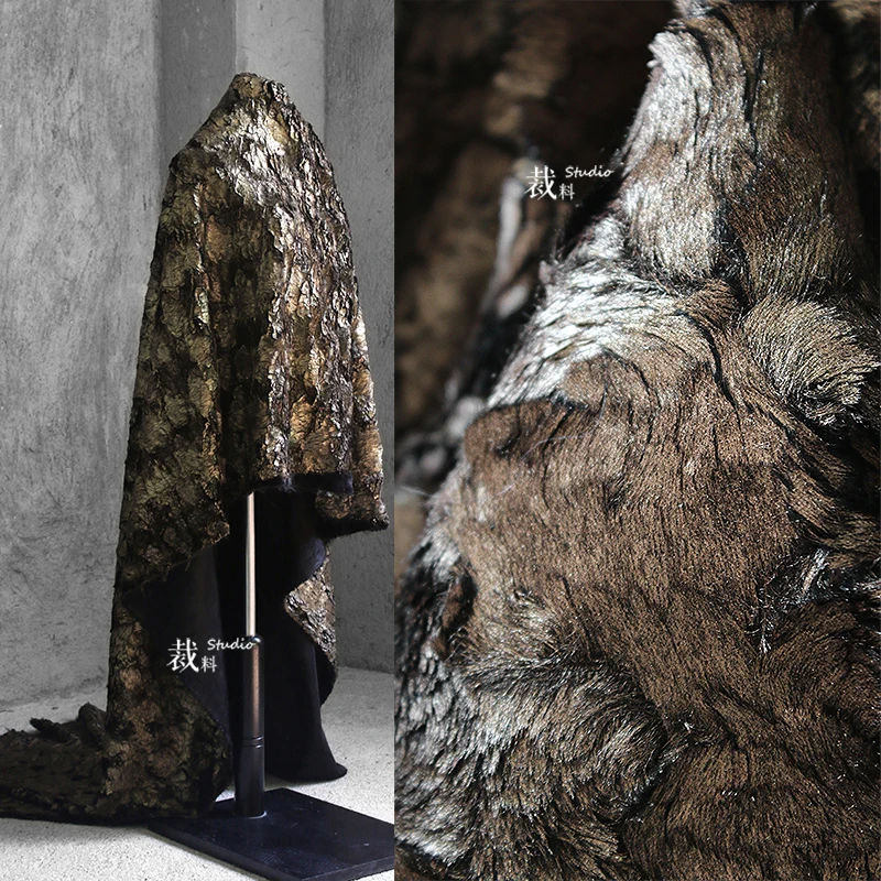 Пальто из искусственной шерсти и искусственного меха золотисто-коричневого