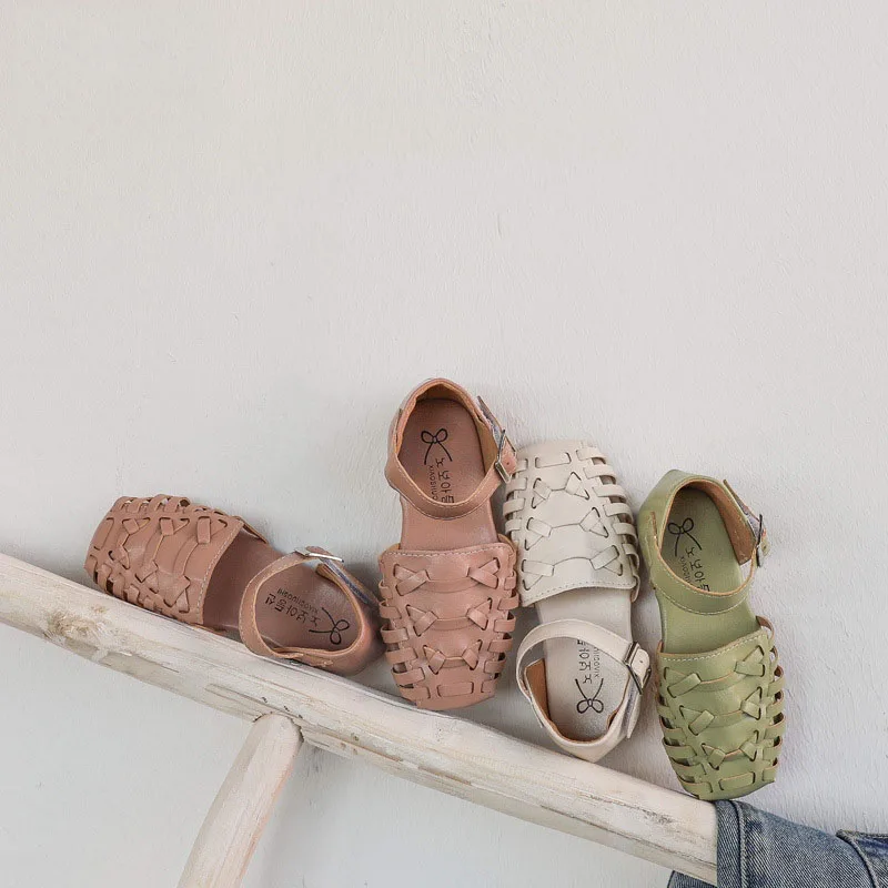 Сандалии для девочек коллекция 2020 года Летняя детская обувь ярких цветов с