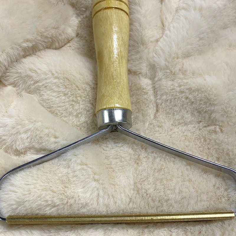

Portable Lint Remover Wood Manual Hair Remover Shaving Ball Portable Clothing Dry Cleaning Cashmere Wool To Go Ball