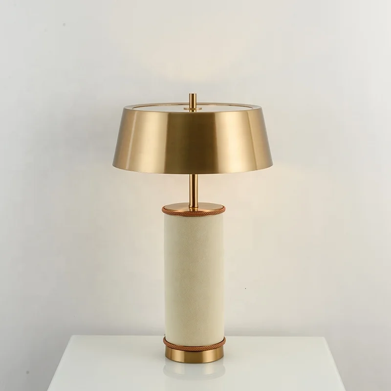 Кожаная основа Золотая Металлическая лампа навес Светодиодная настольная Dask