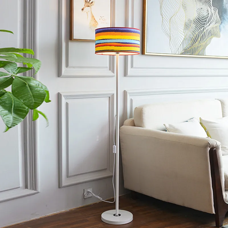 

Напольная Лампа в скандинавском стиле, цветной абажур, стоячие лампы для гостиной, спальни, рядом с лампочками, светильник тное освещение, у...