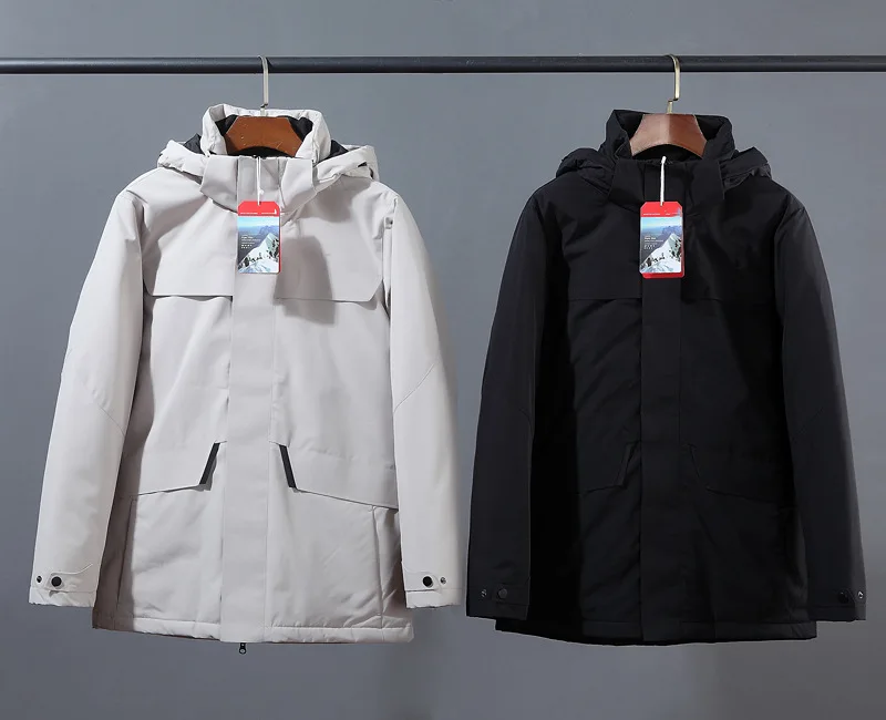 Мужская теплая куртка на утином пуху черного цвета верхняя одежда для зимы