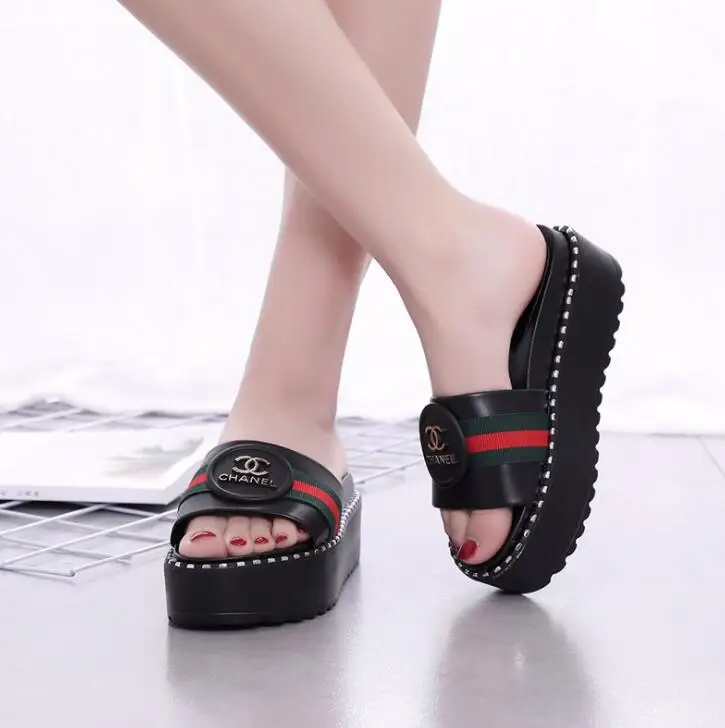 

Slippers Women Wear 2021 European And American New Summer Travel beach Shoes Sandals Platform sandals