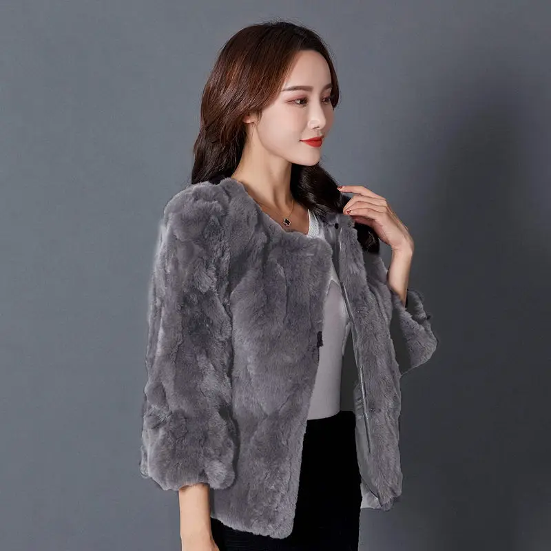 2023 Natural Fur Winter New Style Women's Clothing Leather Raccoon Fur Coat High Quality Fur Round Neck To Keep Warm Q218