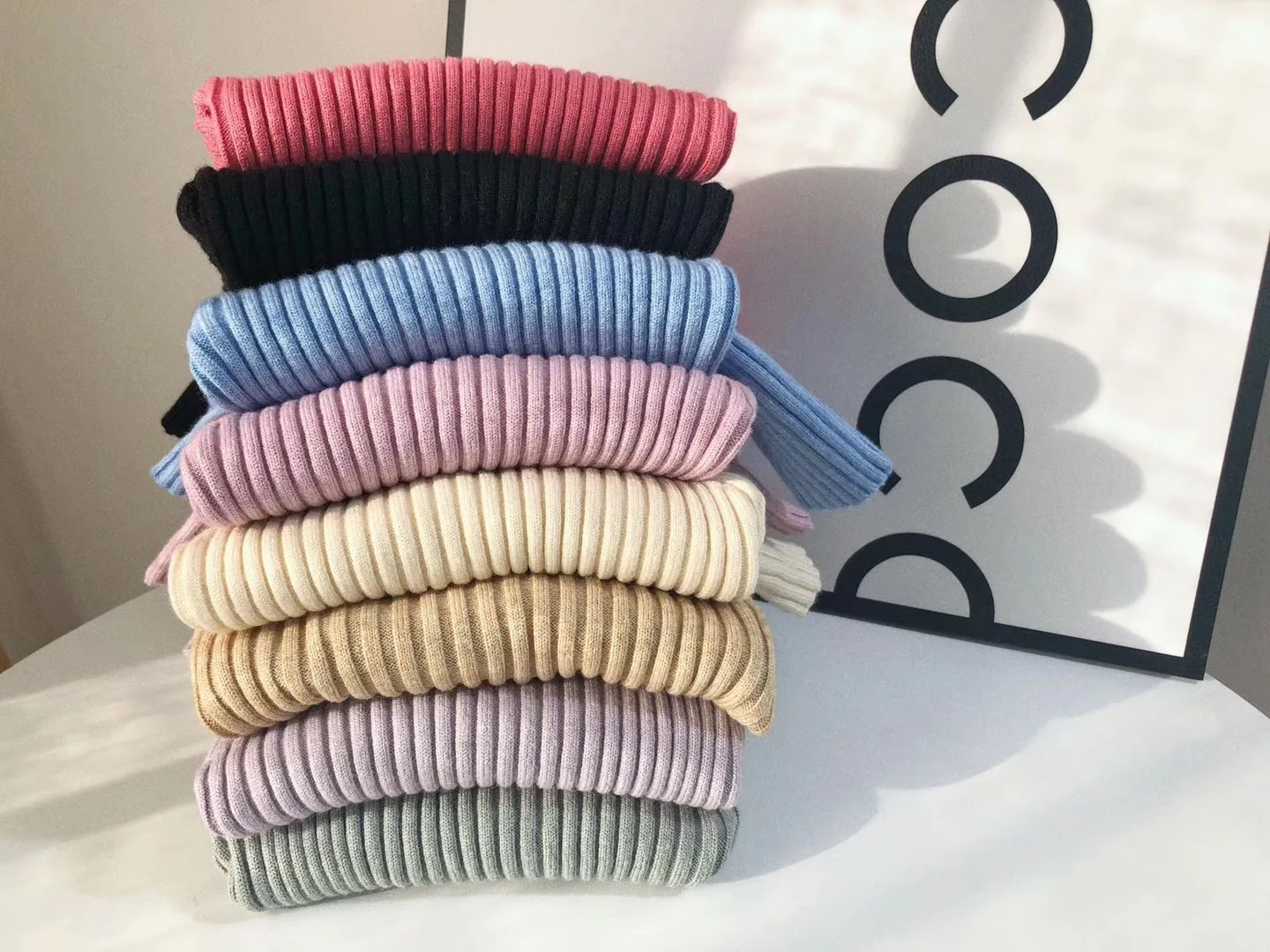 Свитер в рубчик для девочек и мальчиков однотонный трикотажный свитер ярких