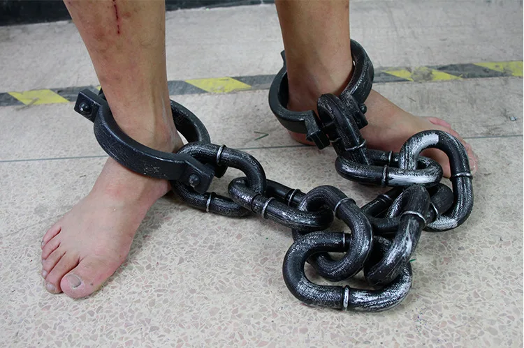 2021 модные костюмы для выступлений пластмассовые цепочки в виде заключенных