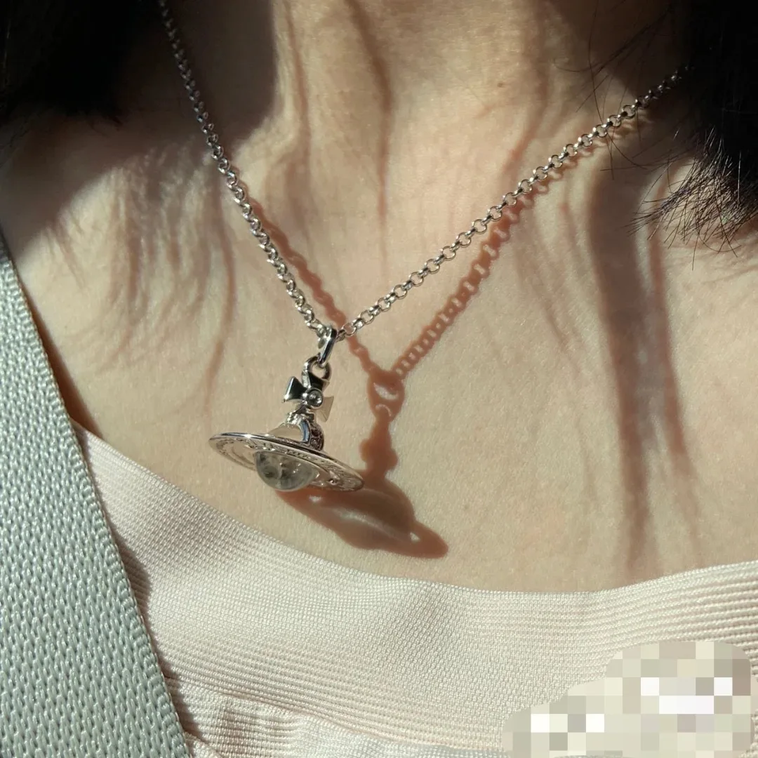 Ожерелье из хрустального стекла со Сатурном аниме-фигуркой Оказаки