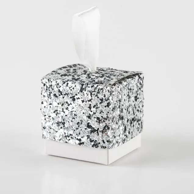 

50Pcs/lot Sequin Gift Box Present Packaging Candy Box Wedding Favor Gifts Marriage Wedding Decor Supplies
