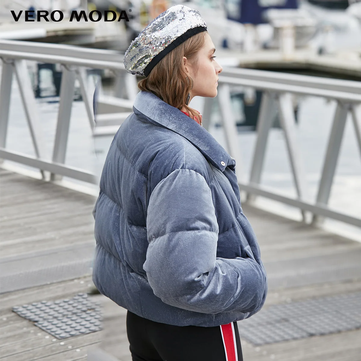 Женский короткий пуховик из глянцевой ткани Vero Moda | 319423519 Женская одежда