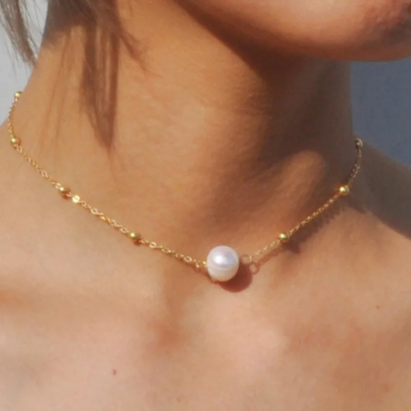 Чокер женский золотистый с жемчугом классическое ожерелье-чокер простого