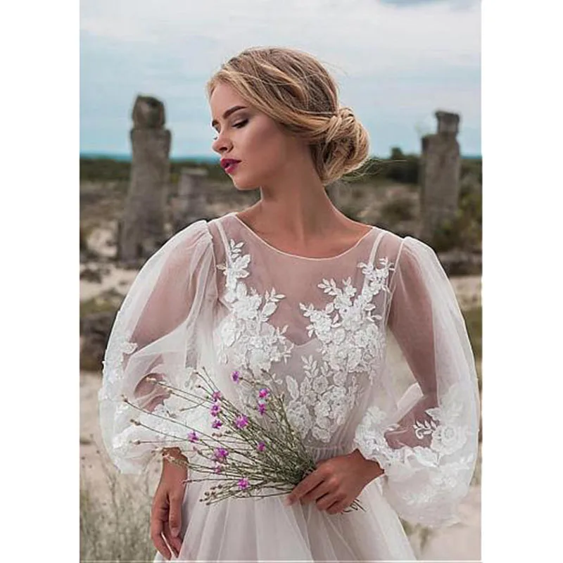 Женское свадебное платье с кружевной аппликацией открытой спиной и рукавами |