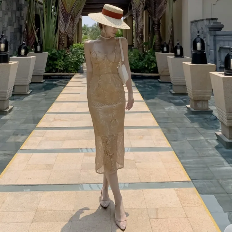 

Женские платья МАЗ