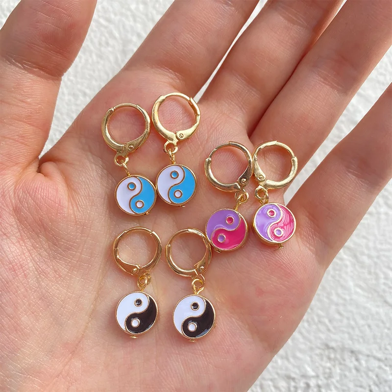 

New Ins Fashion Flower Dripping Yin and Yang Gossip Earrings Simple Flower Tai Chi Gossip Earrings Ladies