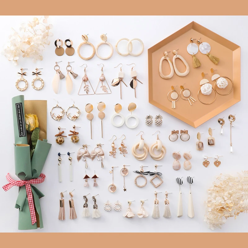 

Милые и холодные серьги в Корейском стиле, характерные длинные висячие серьги абрикосового цвета с кисточками, огромные натуральные серьги...