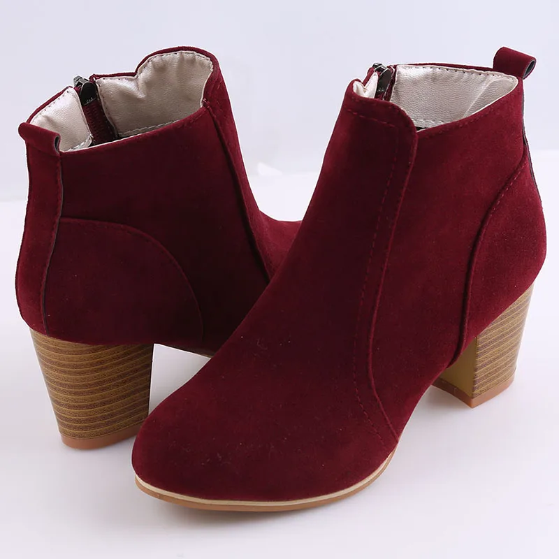 Модные Демисезонные женские ботильоны с острым носком на молнии толстом