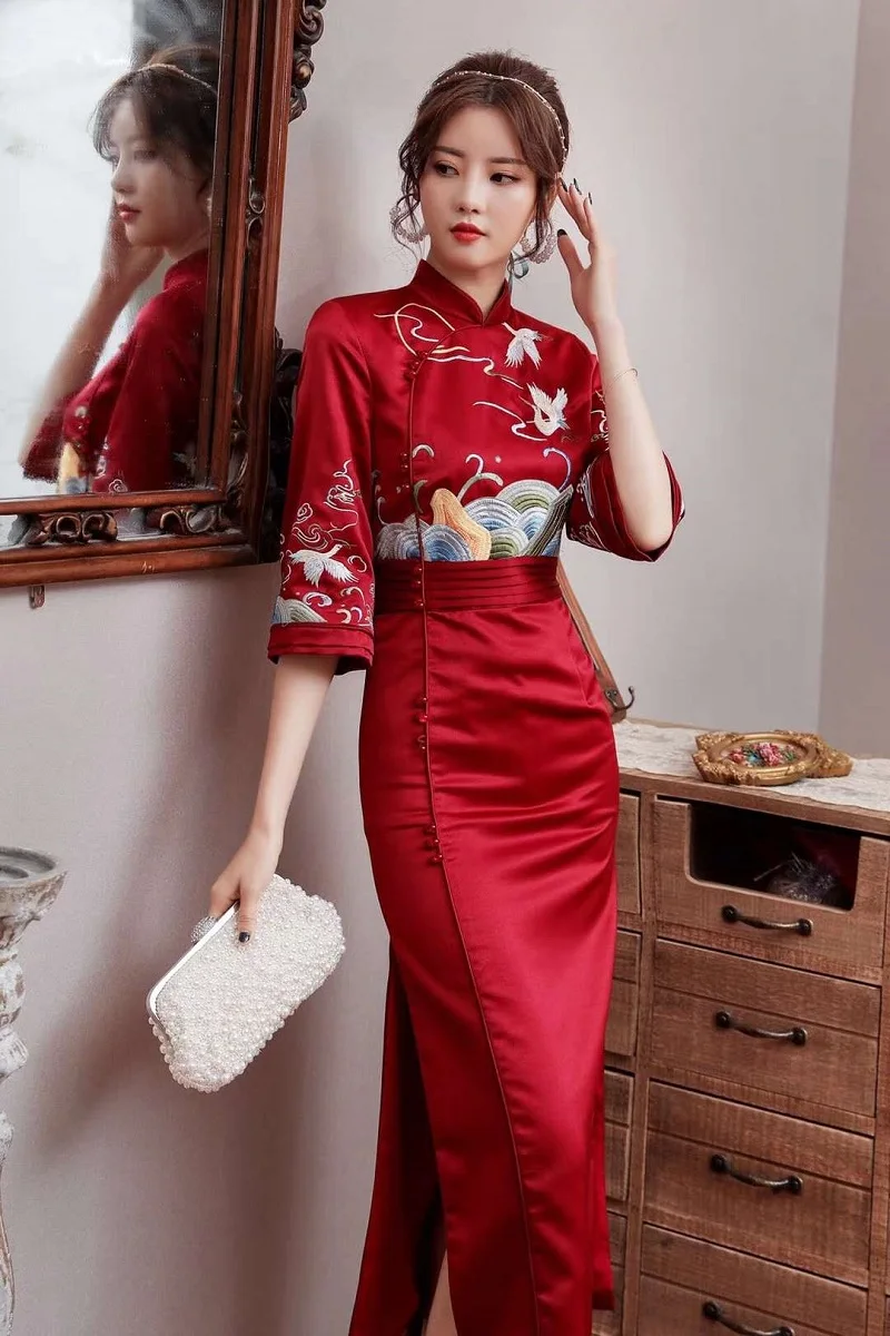 

Женское платье-футляр с вышивкой, красное/Розовое облегающее платье в китайском стиле с рукавом 2020 и разрезом, весна 3/4