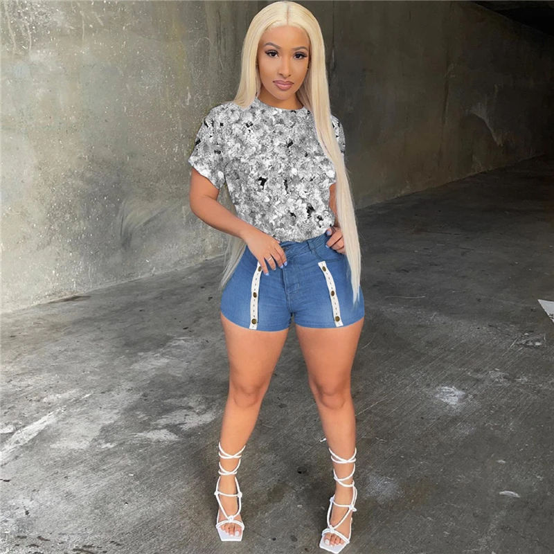 

2021 Summer Hot New Plus Size Light Blue Denim Shorts With Women Streetwear High Waist Sexy Skinny Button Jean Shorts Female