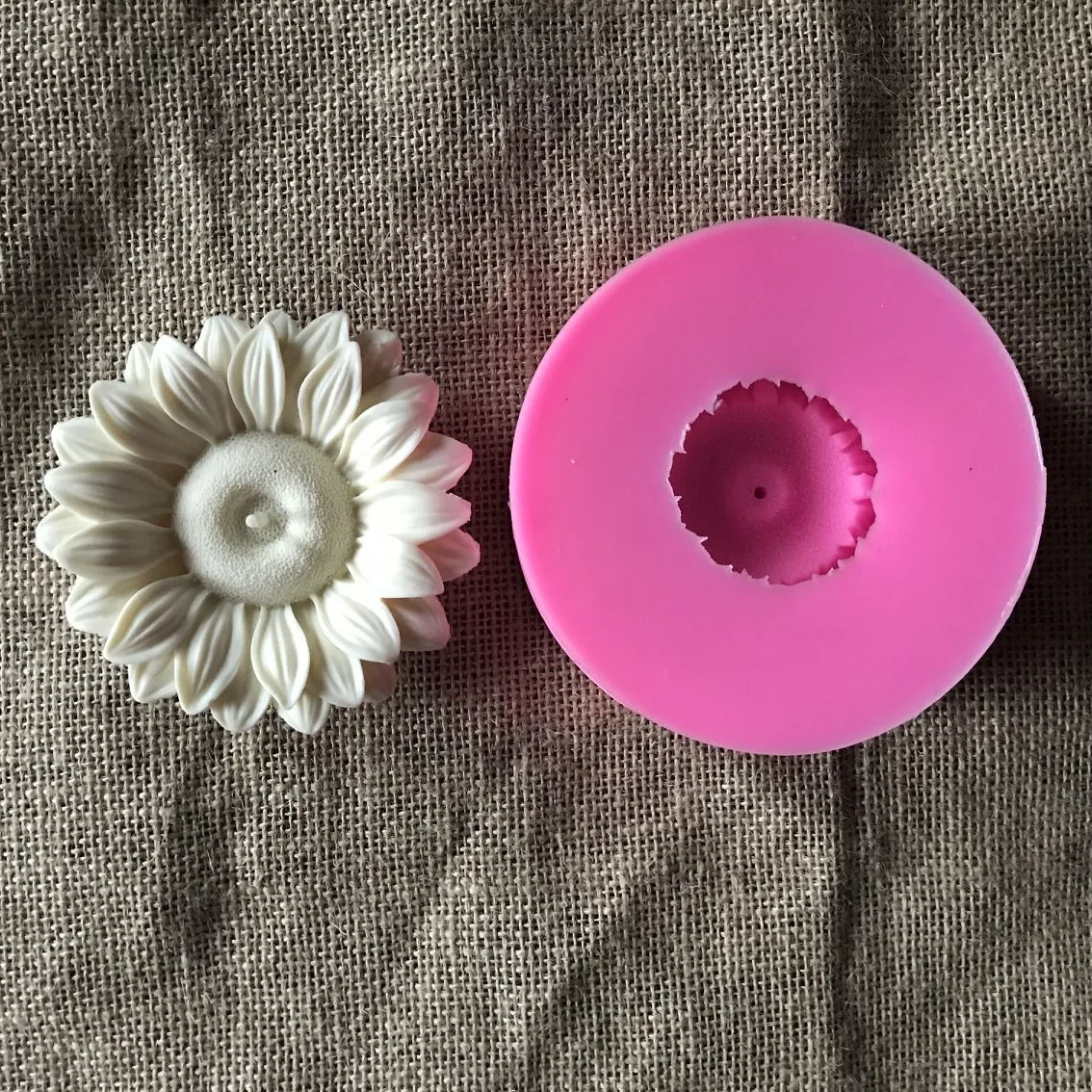 

Силиконовая 3D форма в виде подсолнуха для торта, форма для помадки, свечи, форма для кондитерских изделий, украшения кексов, кухонные инстру...