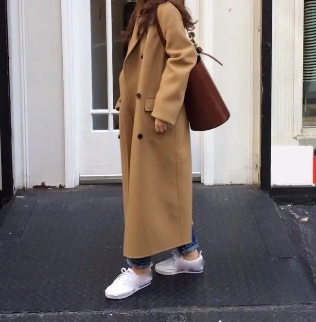 Винтажное шерстяное пальто двубортное с длинным рукавом однотонное подходит ко