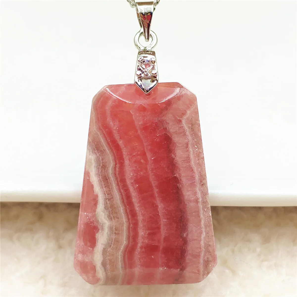 

Genuine Natural Red Rhodochrosite Rectangle Pendant 32x24x9mm Women Necklace Jewelry 925 Sterling Silver Fashion Necklace AAAAA
