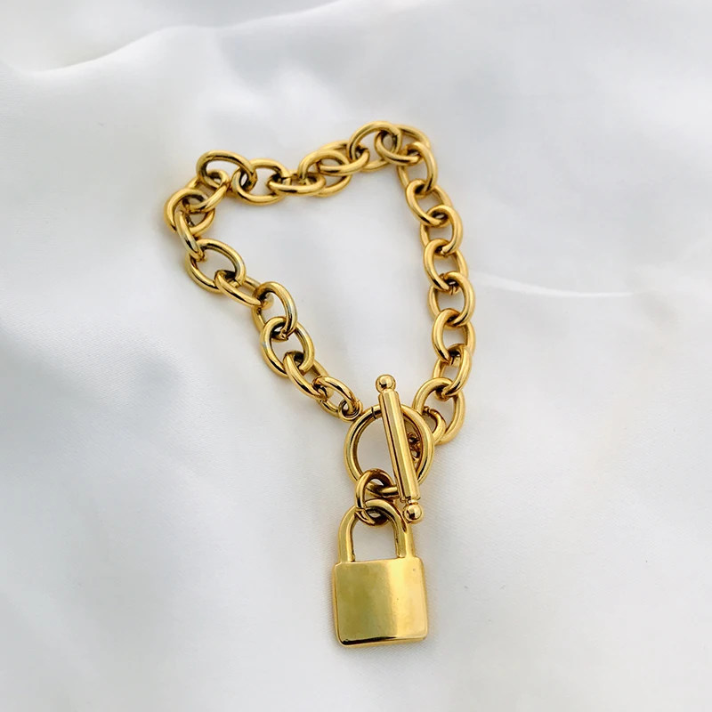 

Peri'sbox Lock Chunky Chain Bracelets Toggle Clasp Geometric Bracelets for Women Titanium Steel Chic Gold Bracelet Minimalist