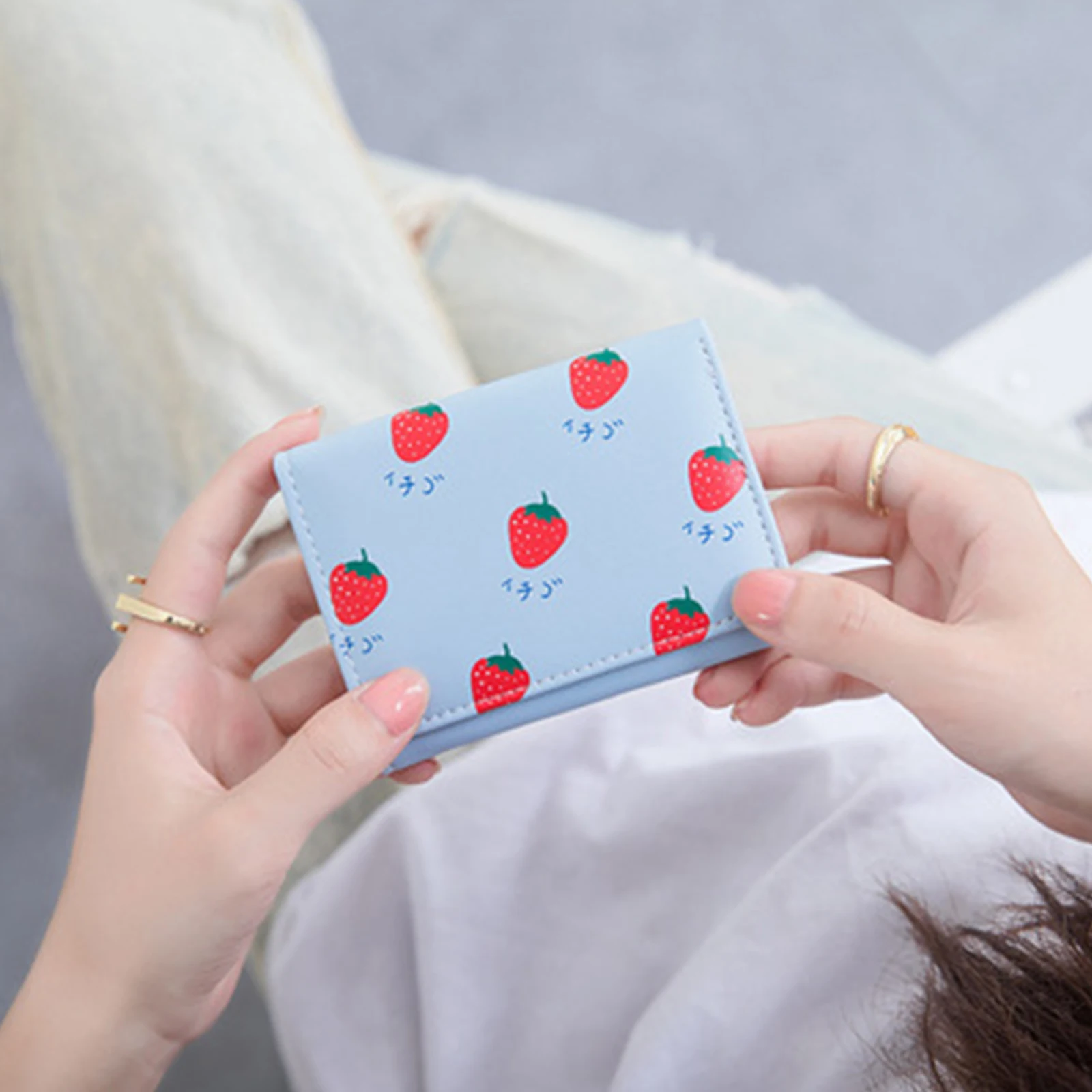 

2022 1 PC Japanese ins three-fold PU strawberry short wallet girl small fresh coin purse student Korean version cute card bag