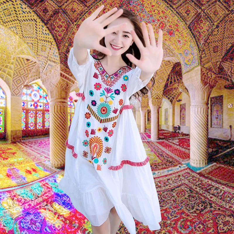 

Bohemian Yunnan ethnic style embroidery dress women's fat mm large women's loose skirt beach skirt super Fairy