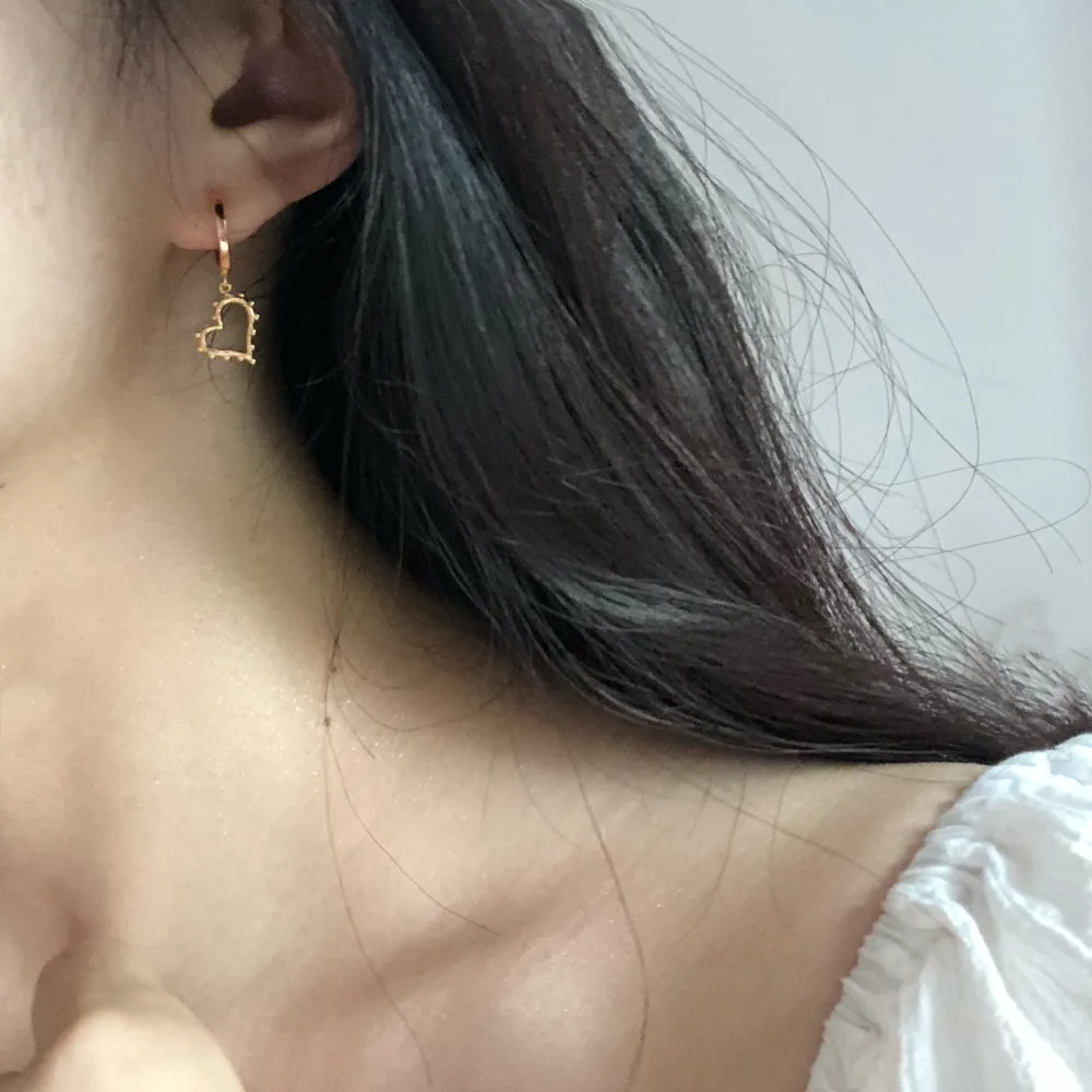 Серьги из стерлингового серебра 925 пробы, модные, полые, сердце, короткий кулон, висячие серьги, сладкий тренд, женские серебряные серьги для девочек, ювелирные изделия