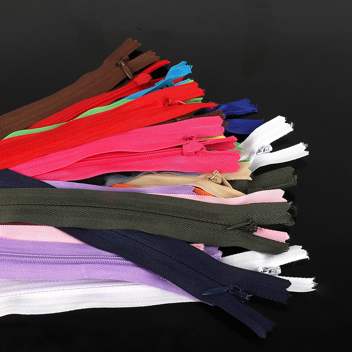 Нейлоновые молнии в виде катушки 28-60 см |