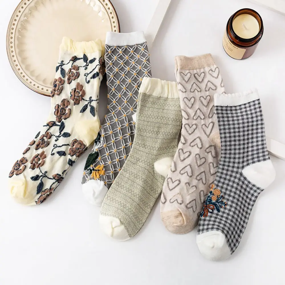 

Japan Style Harajuku Retro Kawaii Cute Socks Flower Embroidery Ethnic Women Socks Korean Fashion Sweet Girls Cotton Long Socks