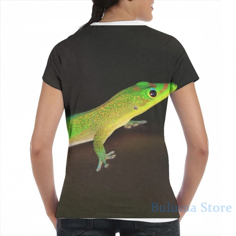 Мужская и женская футболка с принтом Золотая пыль | Женская одежда