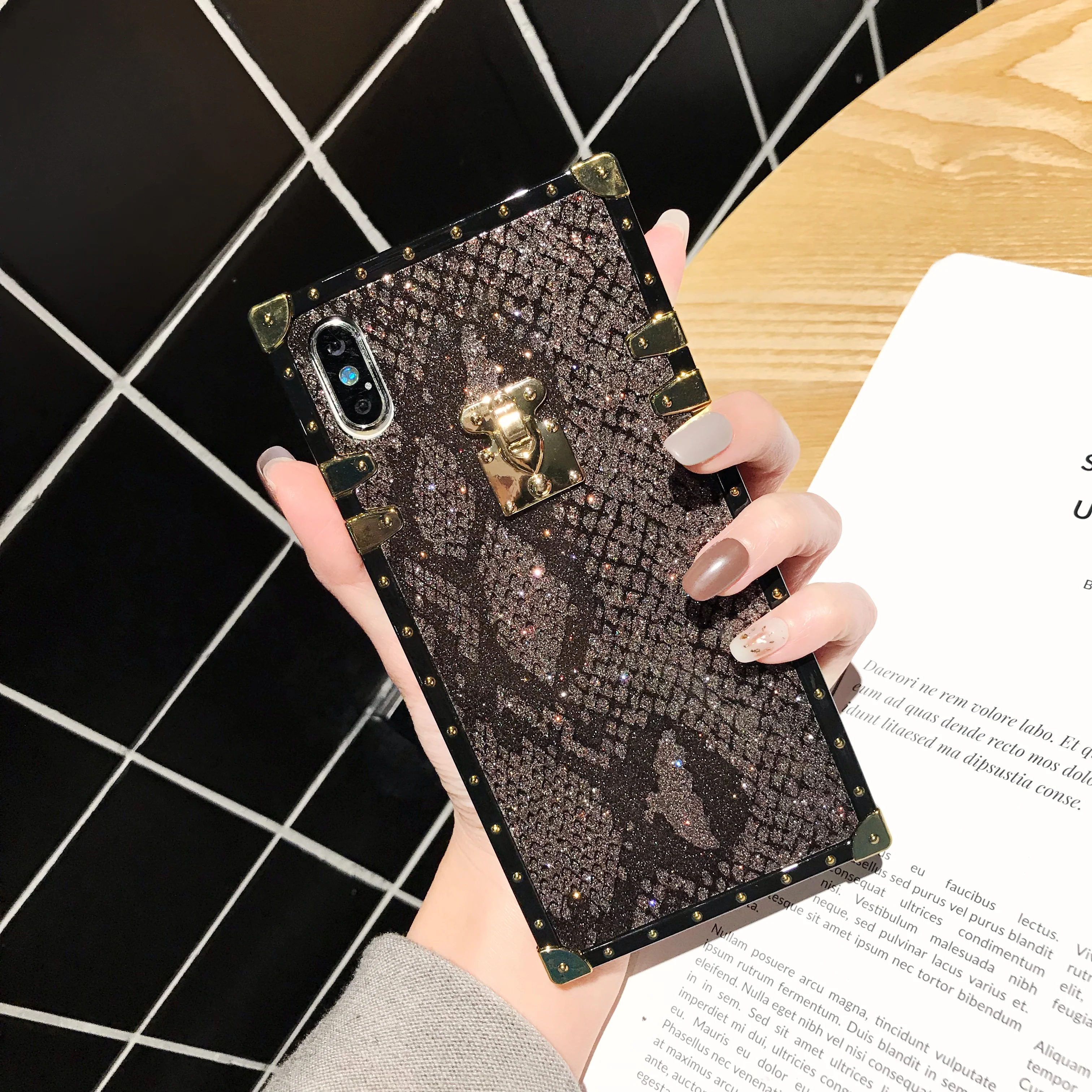 Винтажный чехол из змеиной кожи для iPhone 11Pro Max 7 8 6 6S Plus, роскошный брендовый квадратный чехол для телефона iPhone 8Plus X XR XS Max Capa - Цвет: Black
