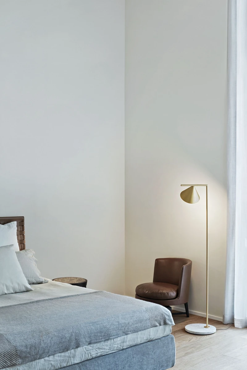 Lâmpada de Assoalho de Arte Cabeça da Lâmpada Luz do Assoalho para a Decoração do Hotel em Casa Minimalista Ajustável Nordic Moderno Olho-protetor E27 Metal pé 3 Luzes e Iluminação