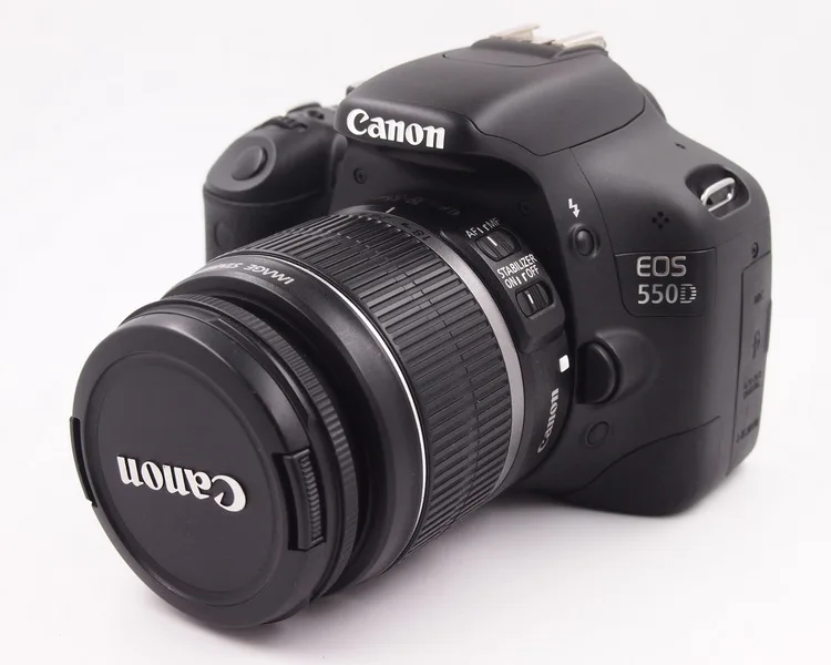 

Б/у, цифровая зеркальная камера Canon 550D 18MP (черная) с объективом EF-S 18-55 IS, картой памяти, сумкой для фотоаппарата