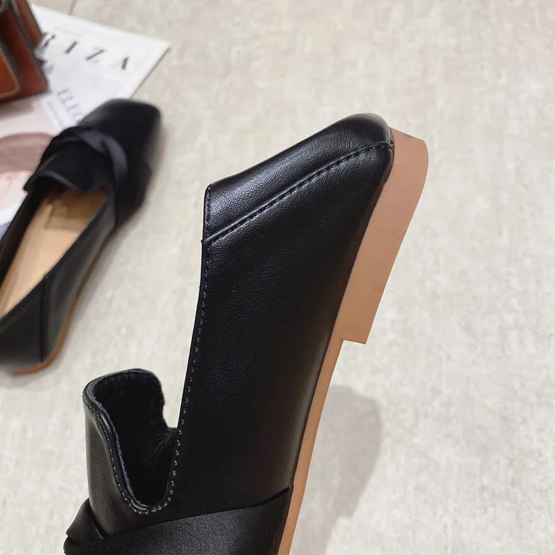 Новейшая модель С квадратным носком Женская обувь на плоской подошве Весенне