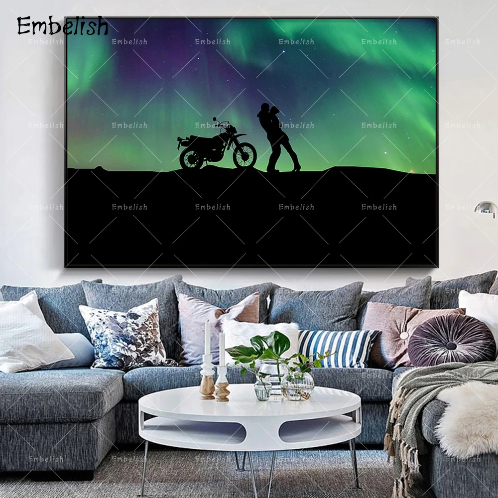 

Embelish 1 Pieces Hot Aurora Lovers Kiss Modern Home Decor Wall Art Pictures For Living Room HD Print Canvas Paintings Posters